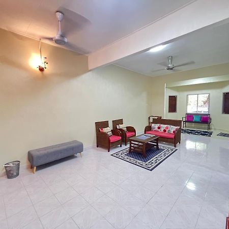 Ahza My Homestay Kemaman Chukai Екстериор снимка